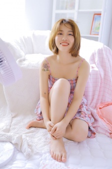 写作业坐在捧捧上面的句子